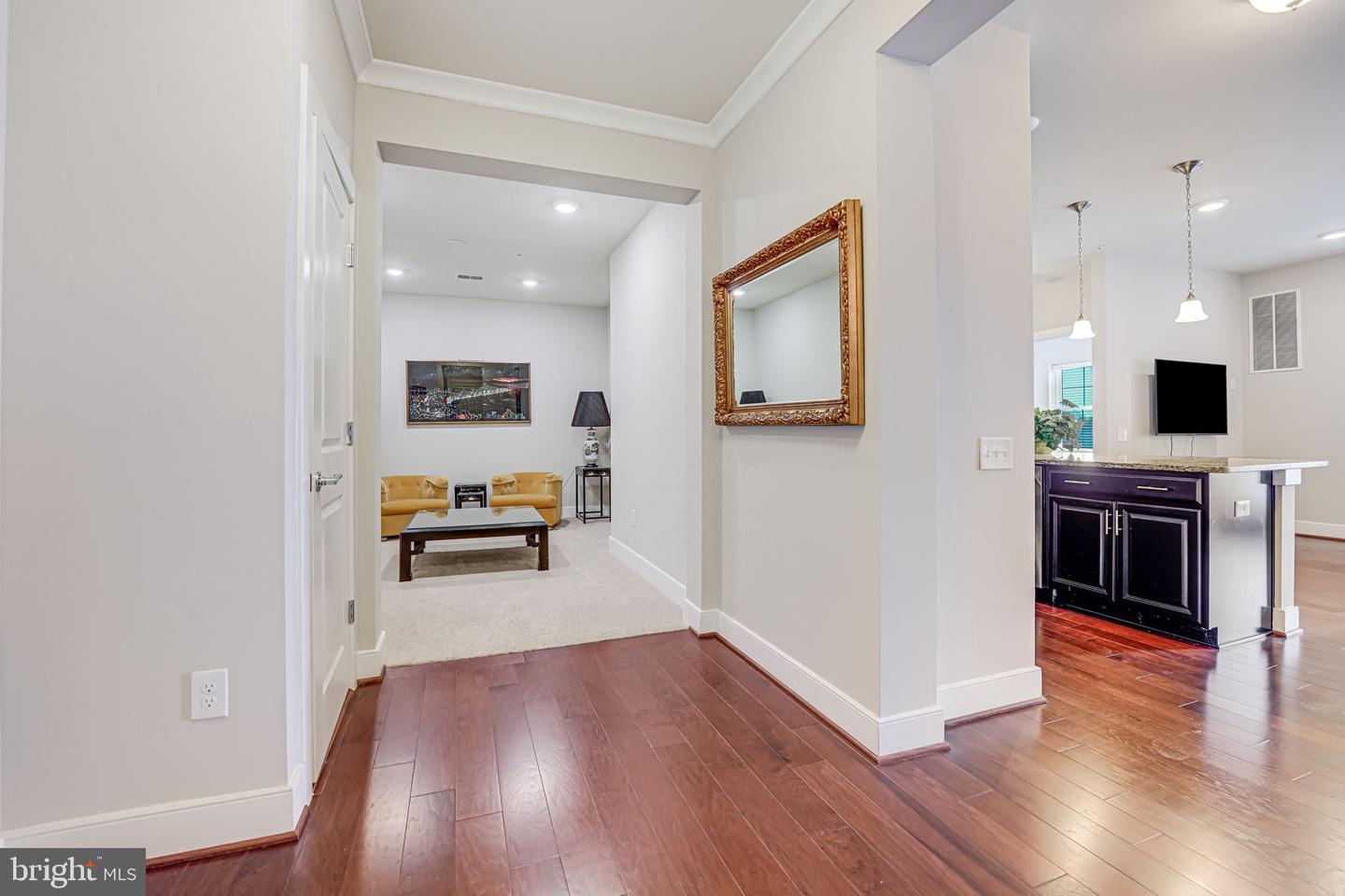 2907 Bleeker St #407 Property Photo 4