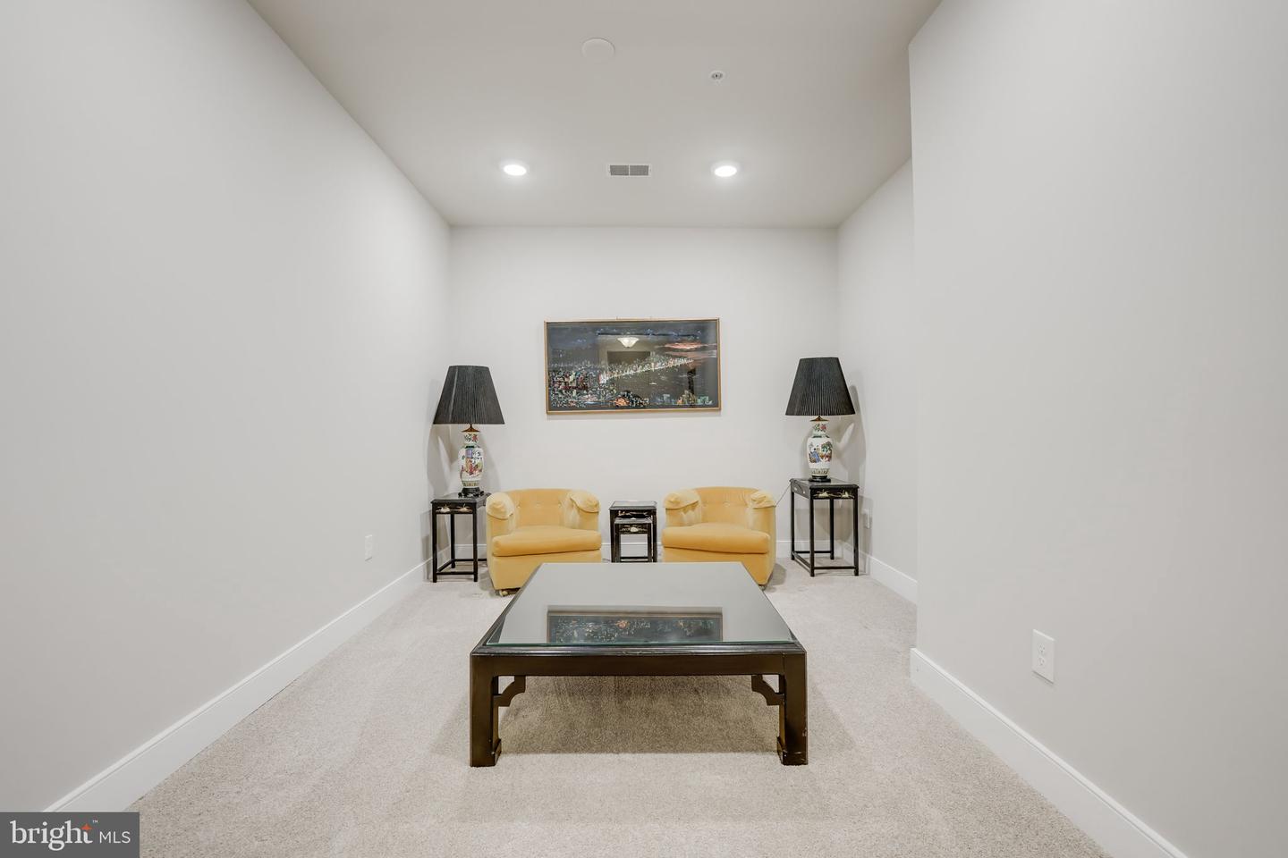 2907 Bleeker St #407 Property Photo 5