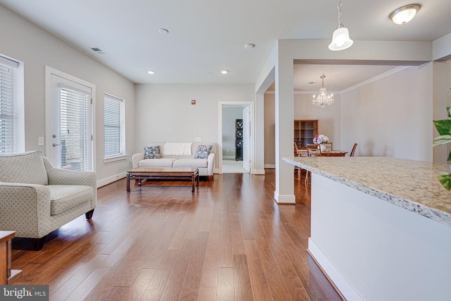 2907 Bleeker St #407 Property Photo 15
