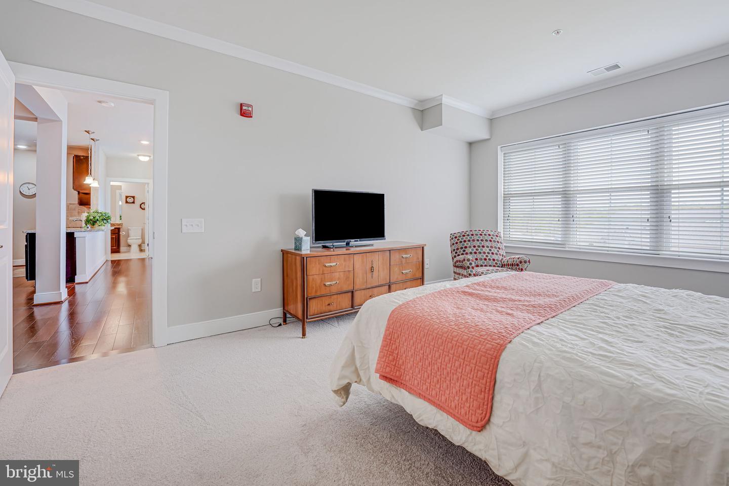 2907 Bleeker St #407 Property Photo 21