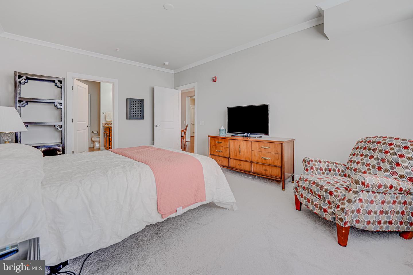 2907 Bleeker St #407 Property Photo 22