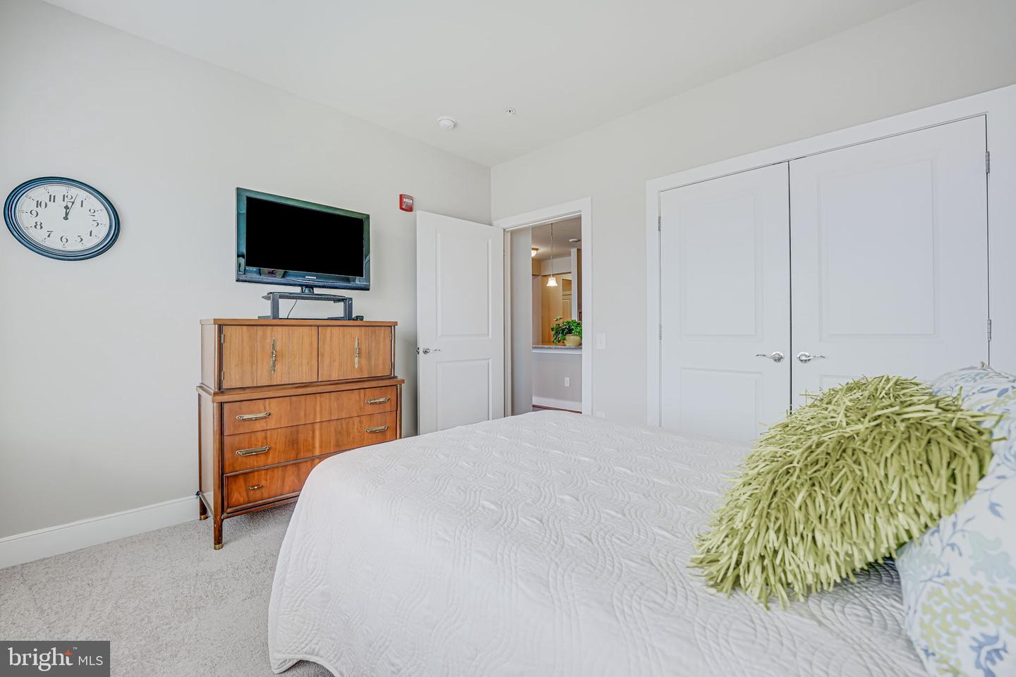 2907 Bleeker St #407 Property Photo 27