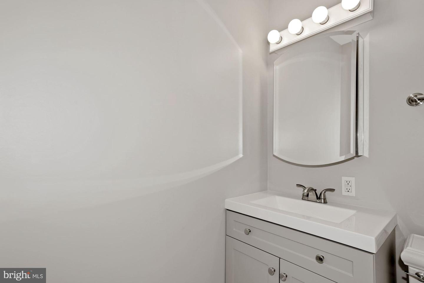 8111 W Point Dr Property Photo 27