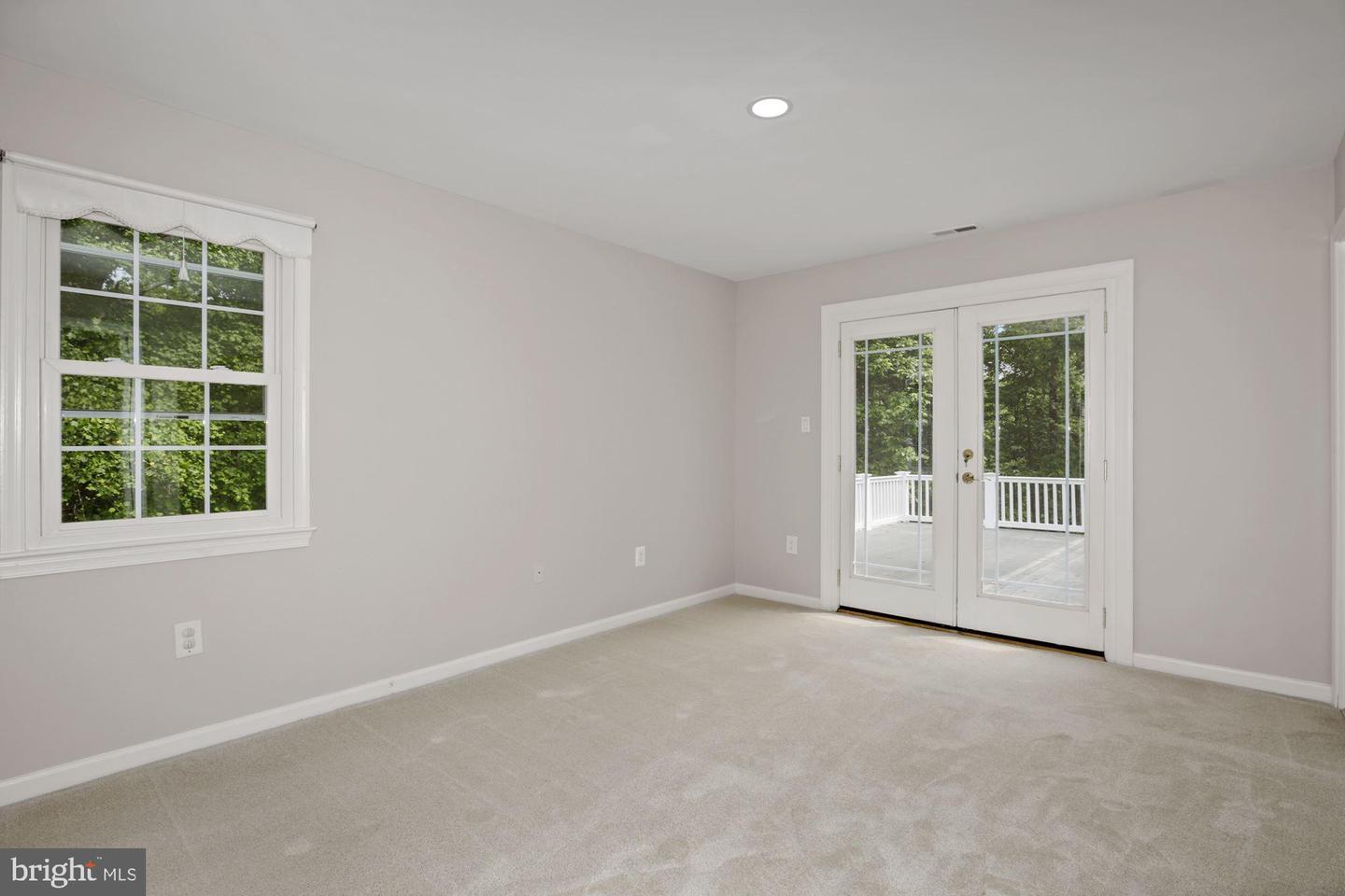 8111 W Point Dr Property Photo 32