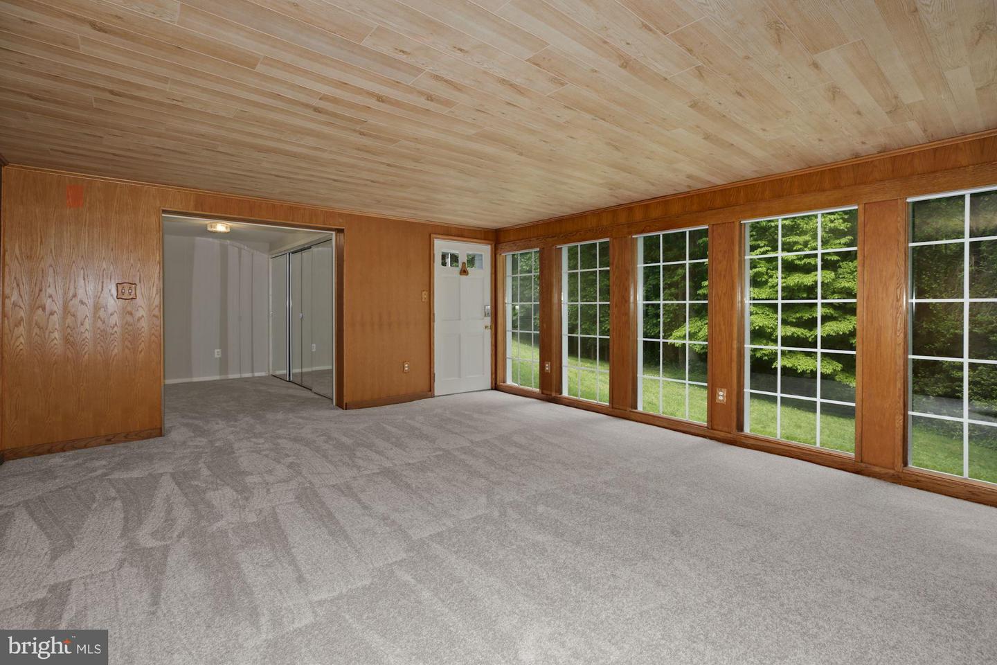 8111 W Point Dr Property Photo 38