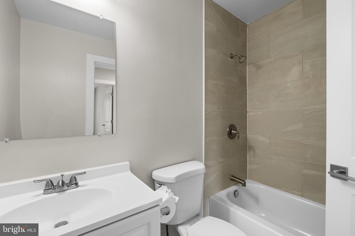 13339 Apgar Pl Property Photo 26