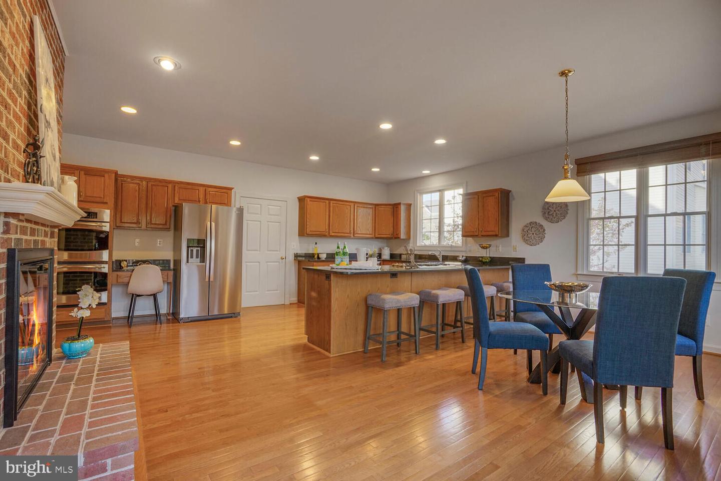 6211 Woodland Lake Dr Property Photo 8