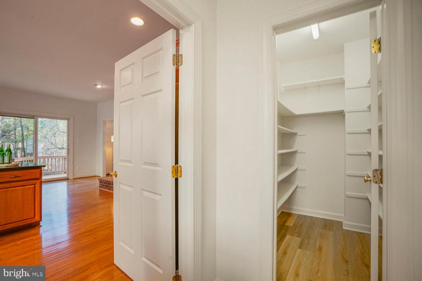 6211 Woodland Lake Dr Property Photo 11