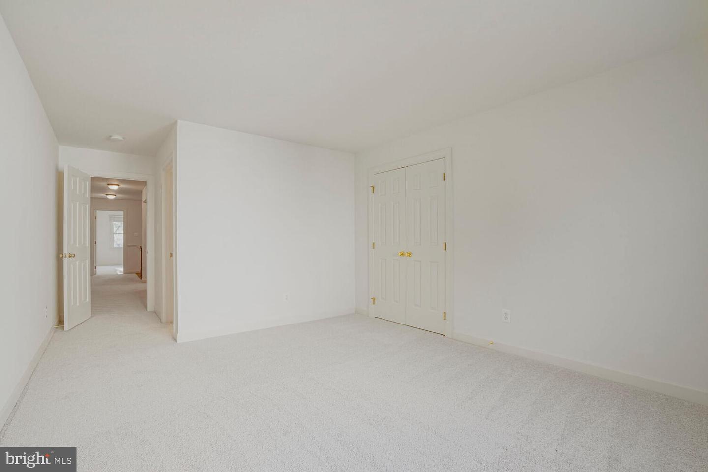 6211 Woodland Lake Dr Property Photo 24