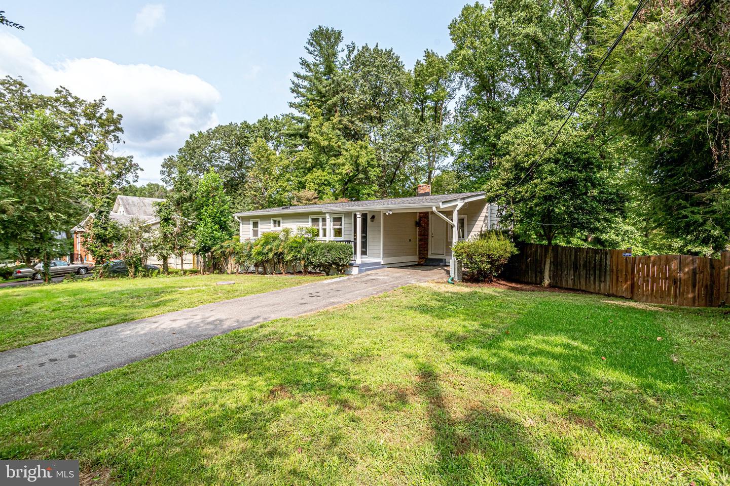 8424 Hayden Ln Property Photo 1