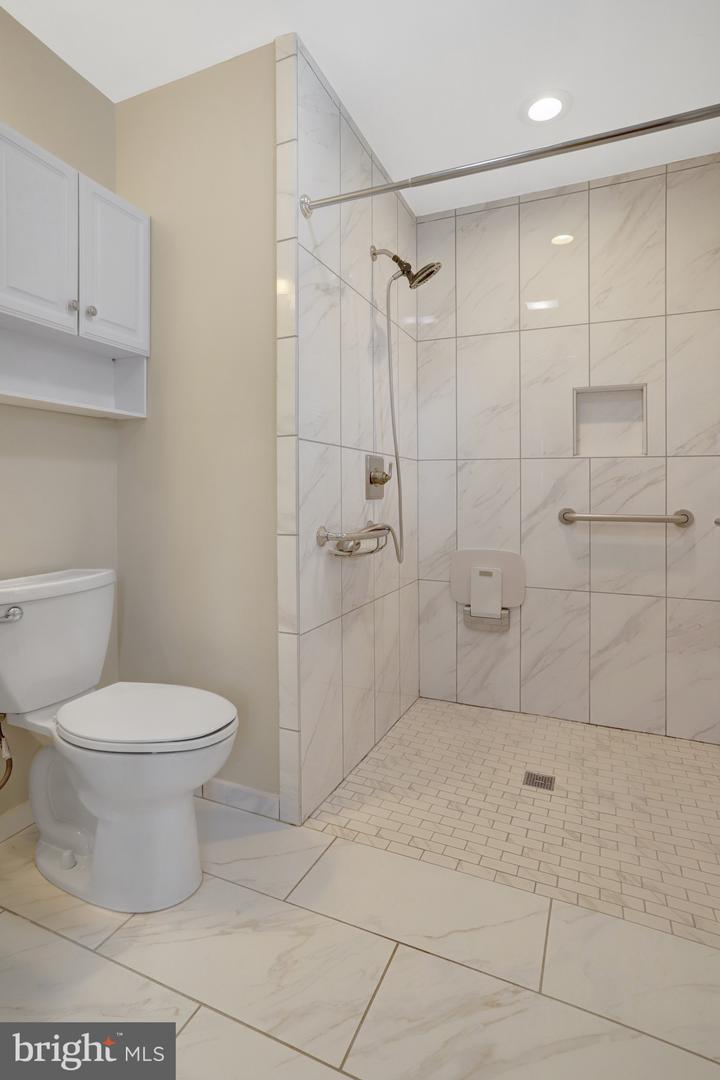 5820 Bush Hill Dr Property Photo 30