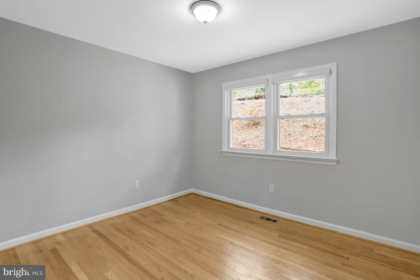 5820 Bush Hill Dr Property Photo 32
