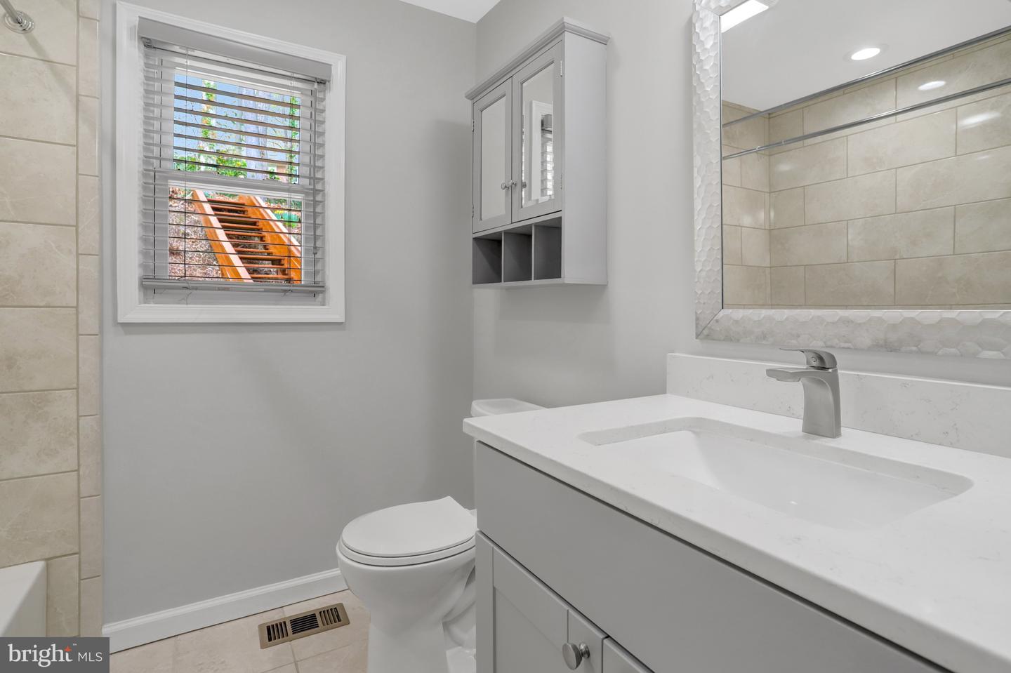 5820 Bush Hill Dr Property Photo 46