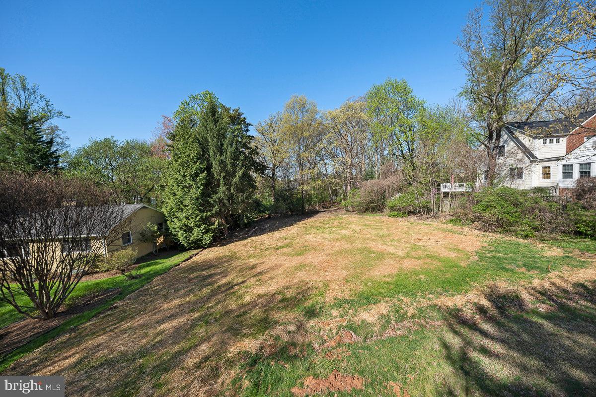 1914 & 1912 Birch Rd Property Photo 2