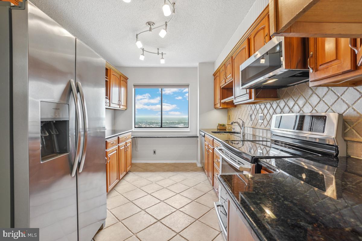 5901 Mount Eagle Dr #1610 Property Photo 29