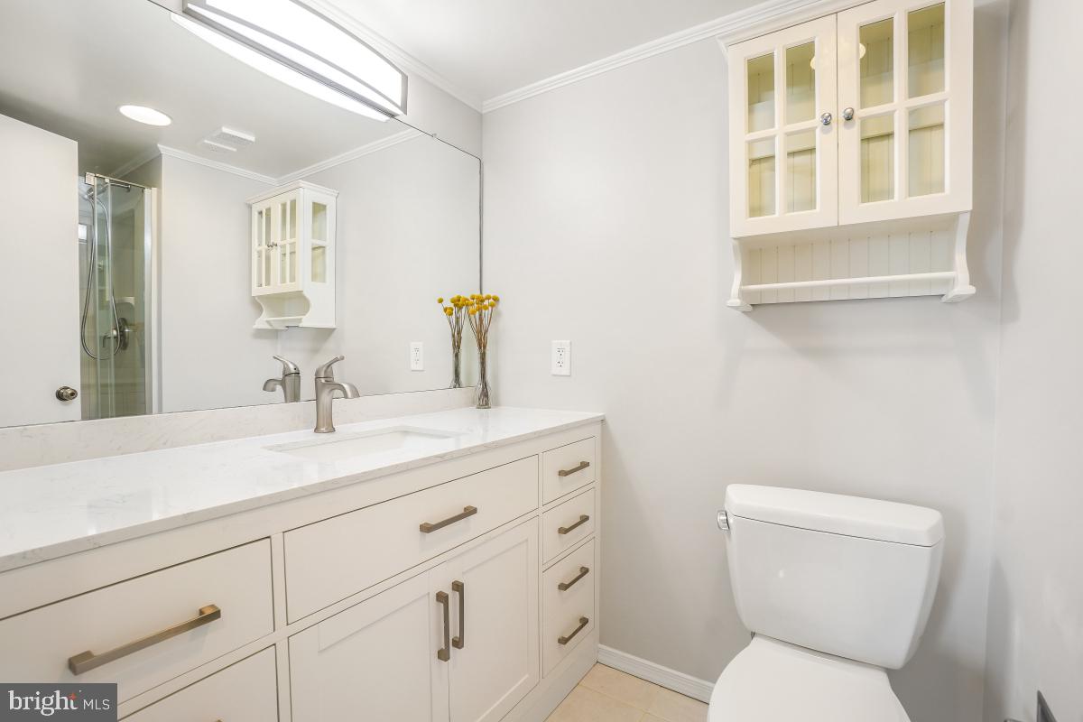 5901 Mount Eagle Dr #1610 Property Photo 44