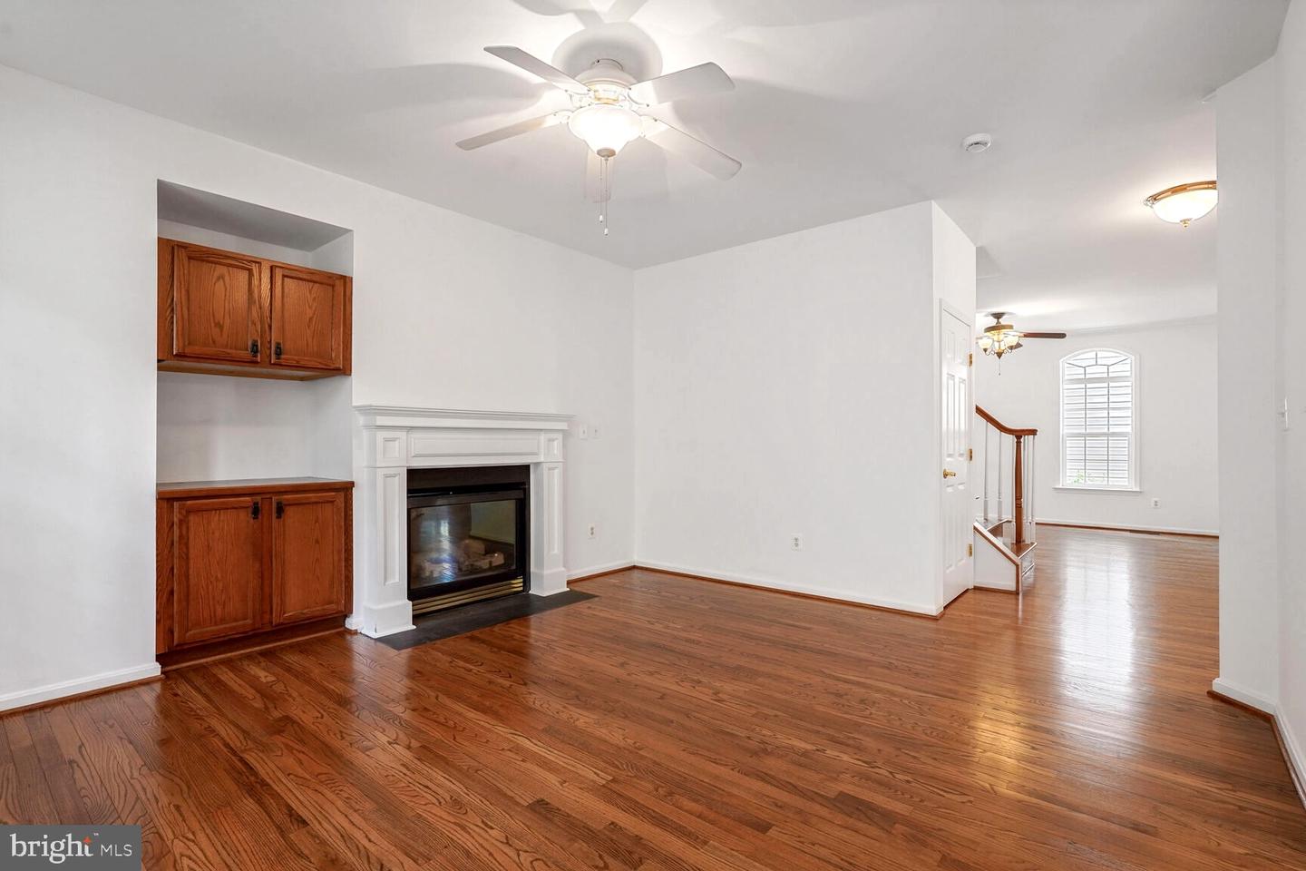 7011 Lawnwood Ct Property Photo 10