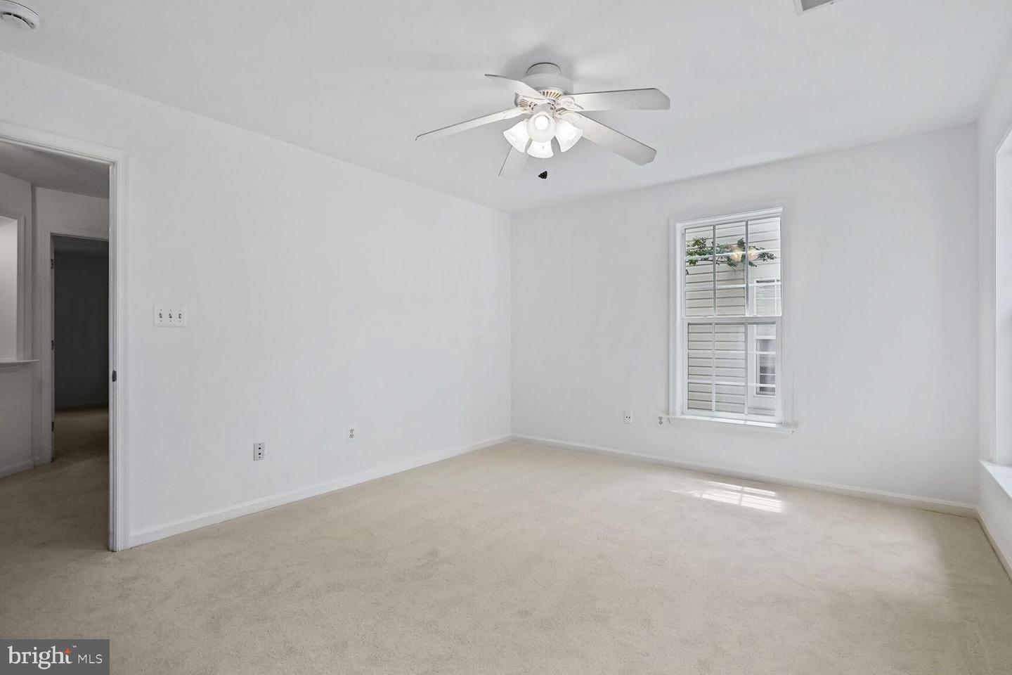 7011 Lawnwood Ct Property Photo 25