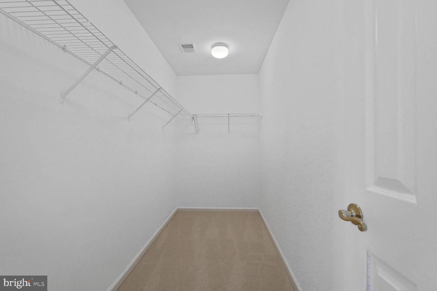 7011 Lawnwood Ct Property Photo 36