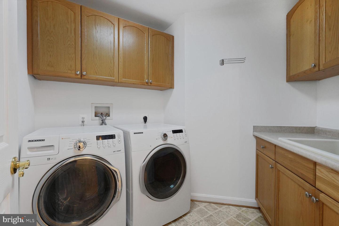 7011 Lawnwood Ct Property Photo 38