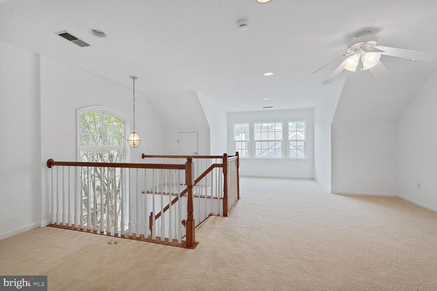 7011 Lawnwood Ct Property Photo 40