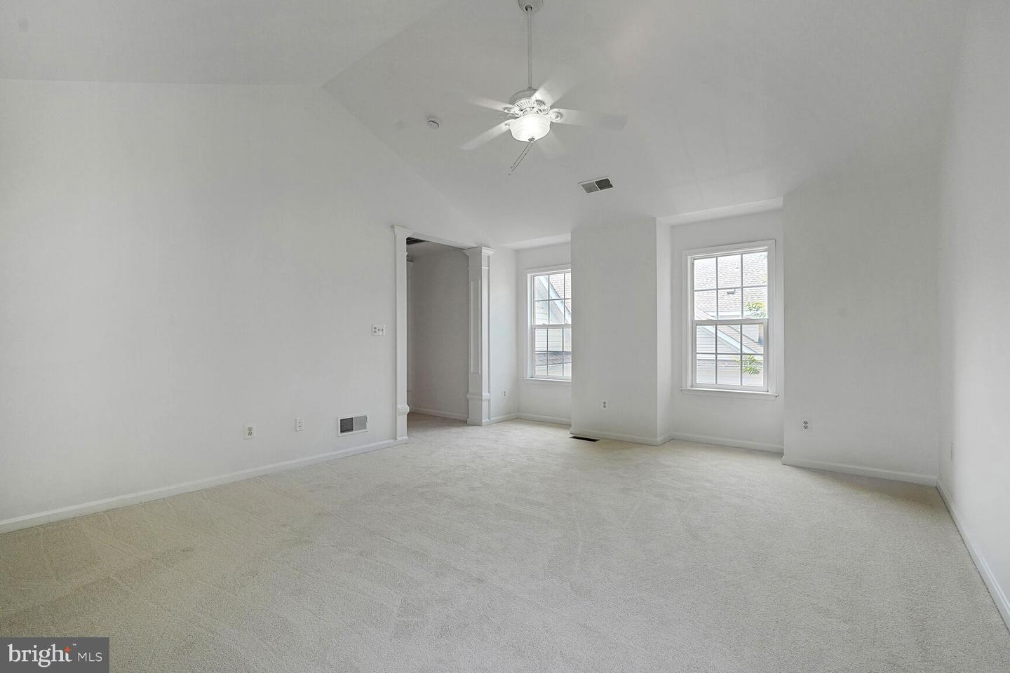 7011 Lawnwood Ct Property Photo 42