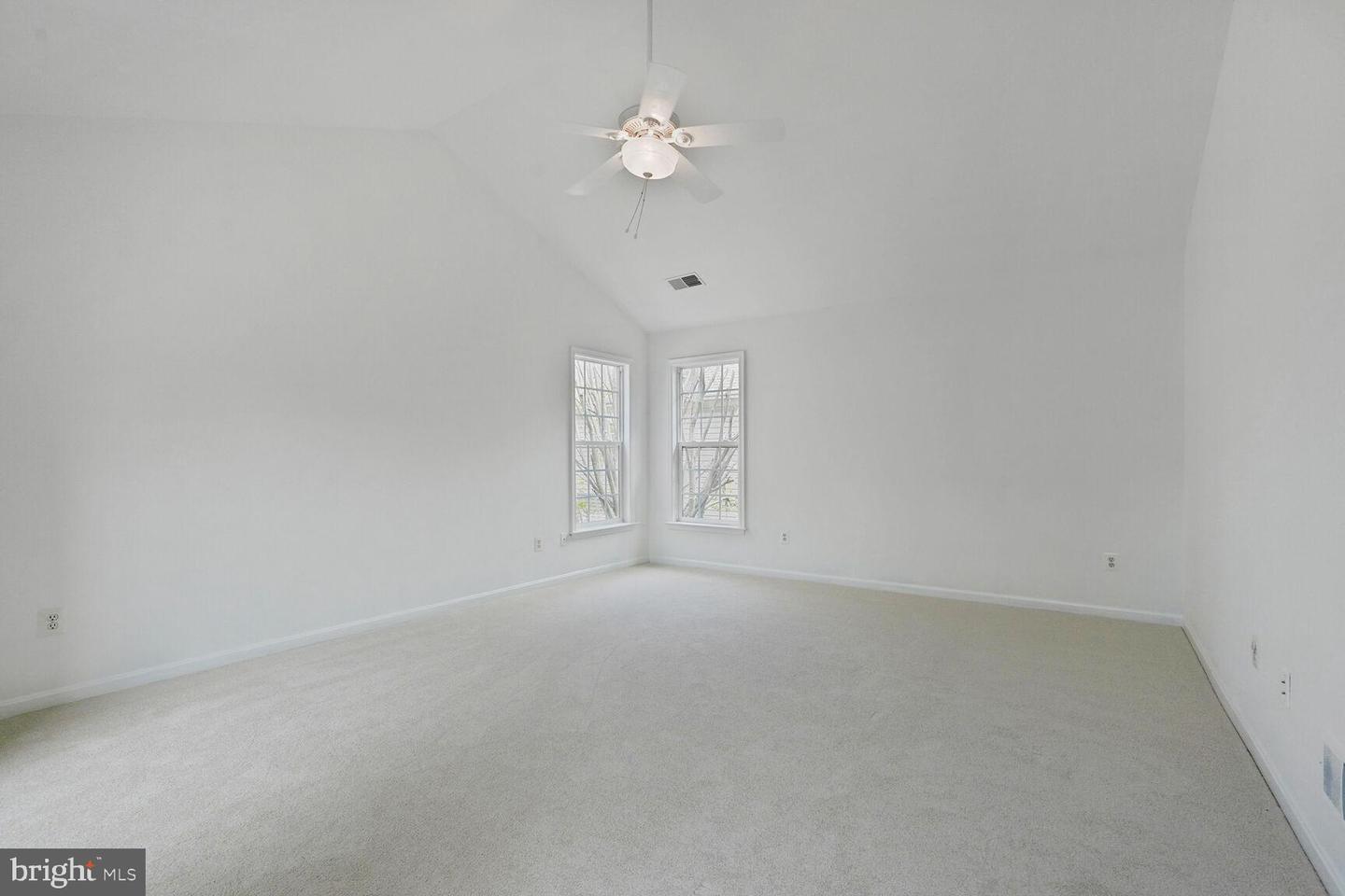 7011 Lawnwood Ct Property Photo 43