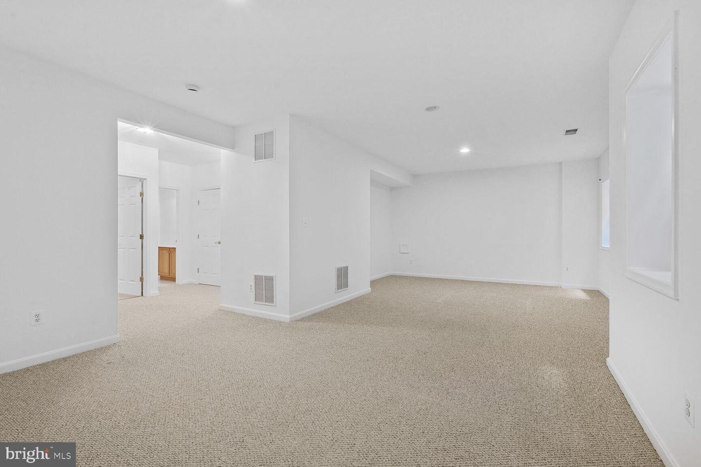 7011 Lawnwood Ct Property Photo 46