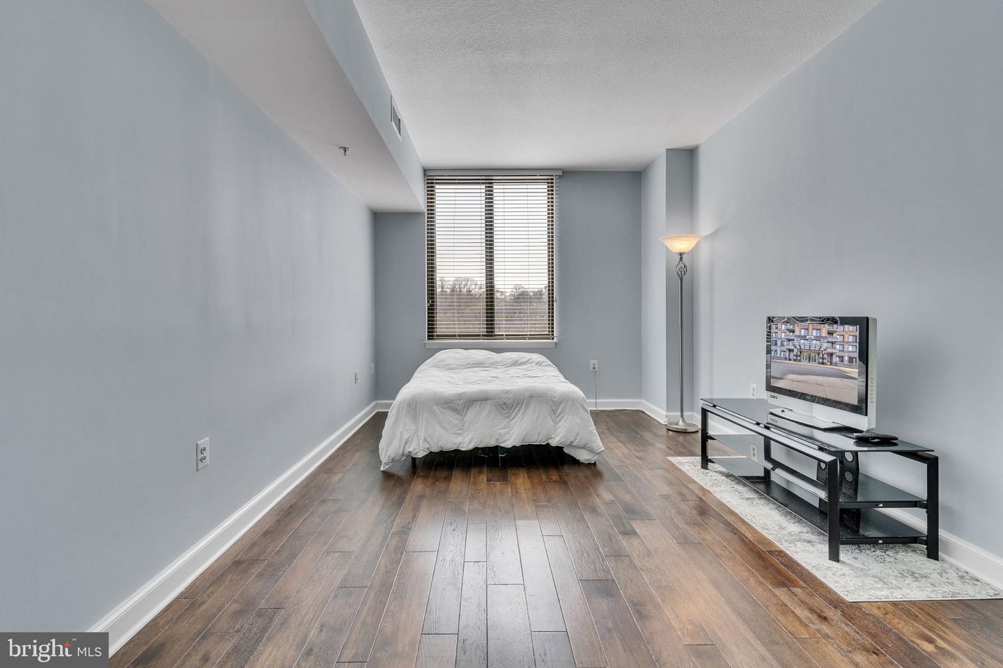 2451 Midtown Ave #1327 Property Photo 14