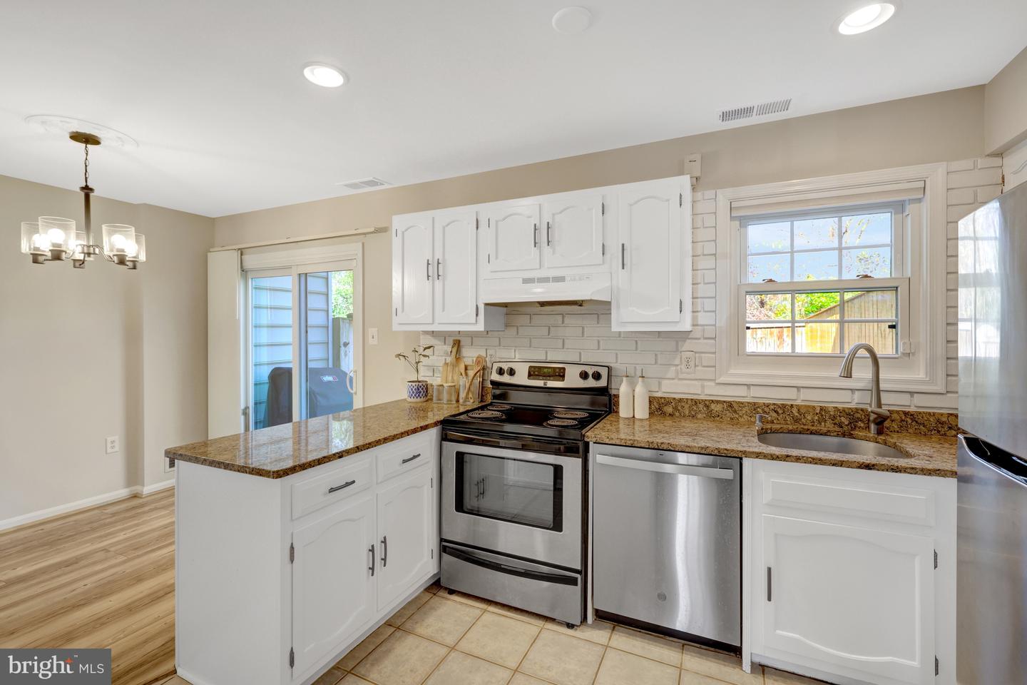 9979 Capperton Dr Property Photo 16