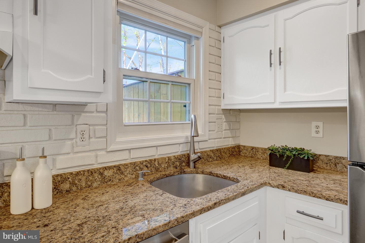9979 Capperton Dr Property Photo 17