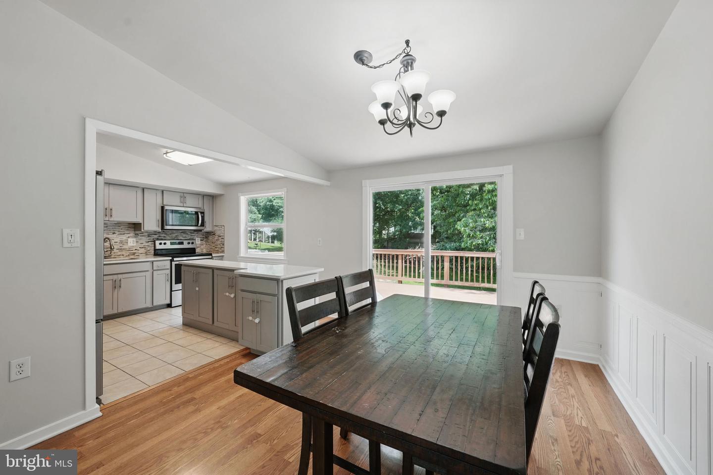 1258 Magnolia Property Photo 10