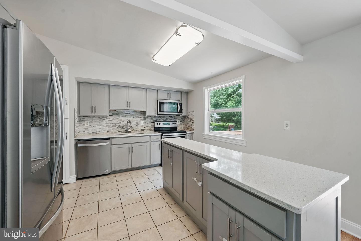 1258 Magnolia Property Photo 12