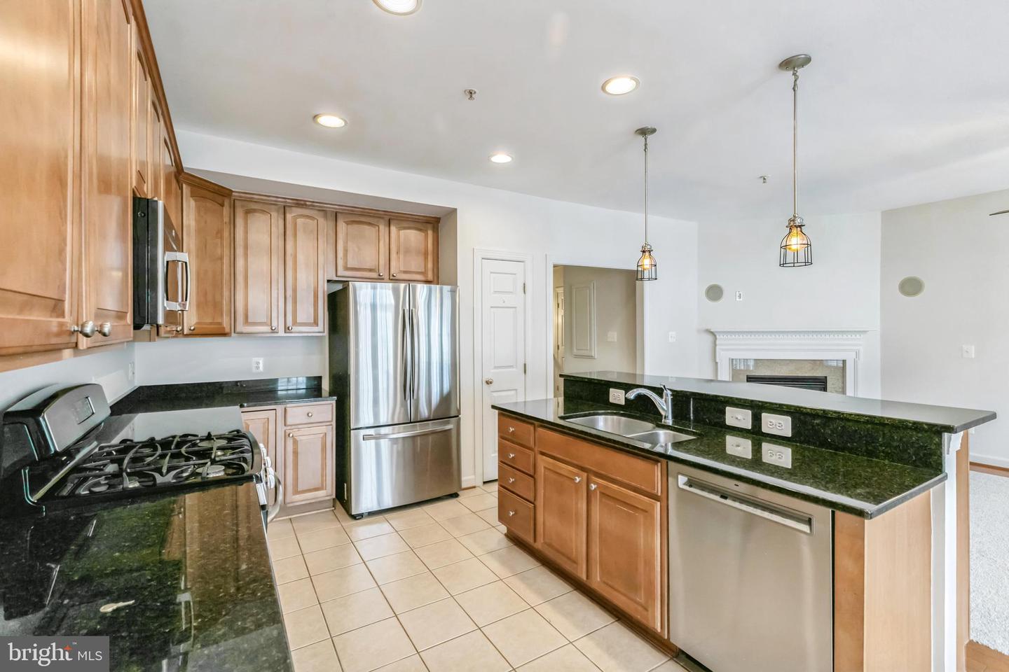 5653 Harrington Falls Ln #h Property Photo 1