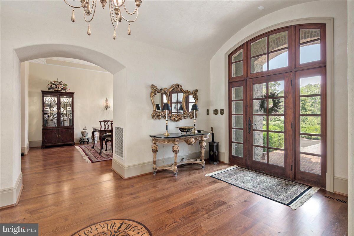 12905 Compton Rd Property Photo 4