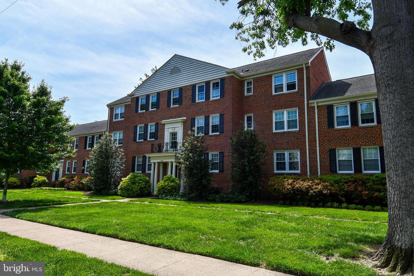 1303 BELLE VIEW BLVD #B1 Property Photo 1