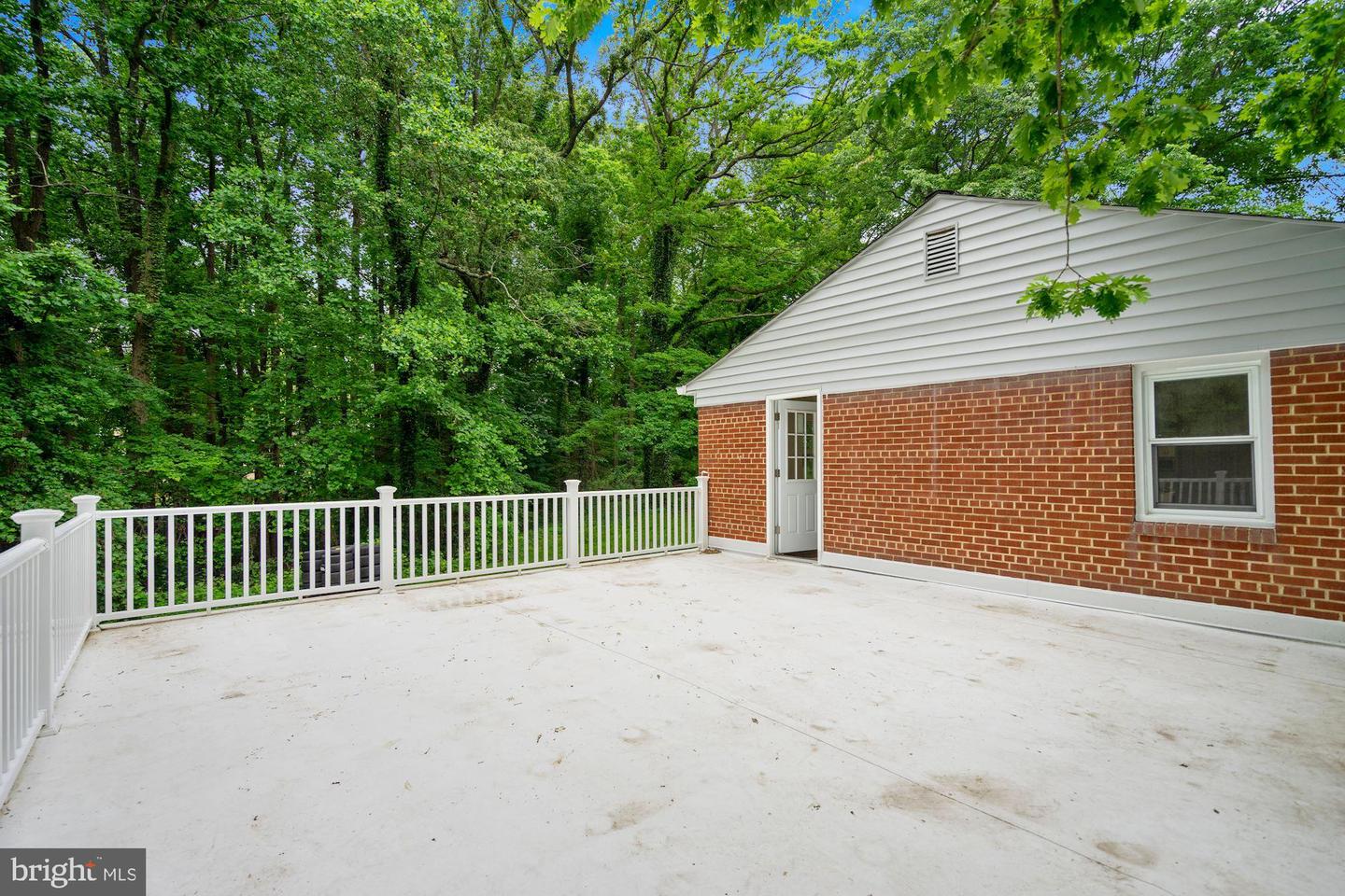 9101 Old Keene Mill Rd Property Photo 23