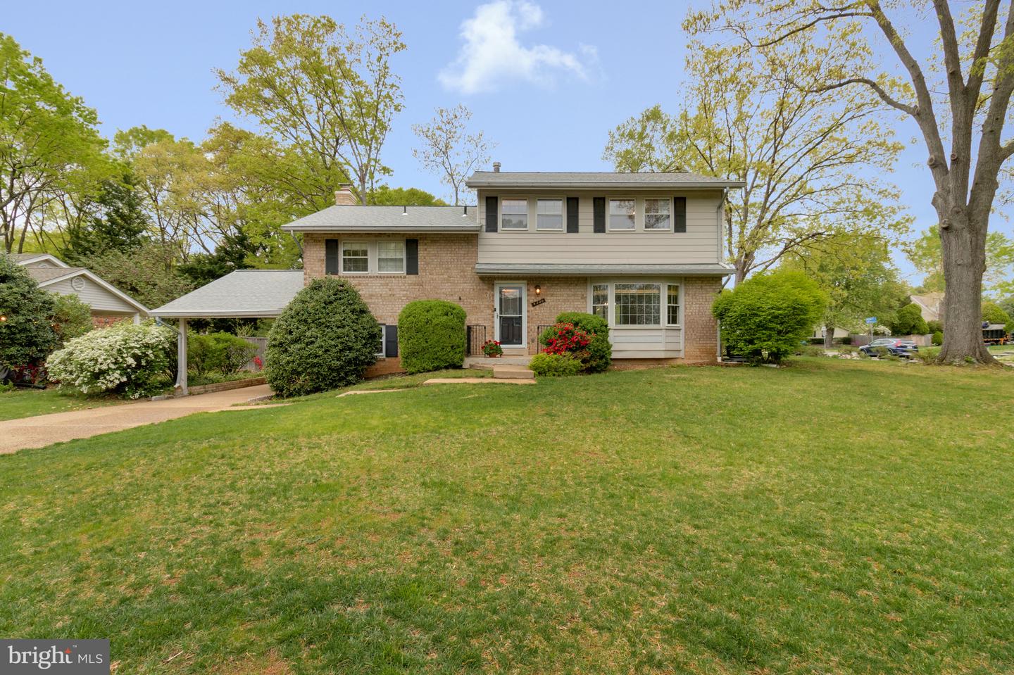 4200 Sandhurst Ct Property Photo 1