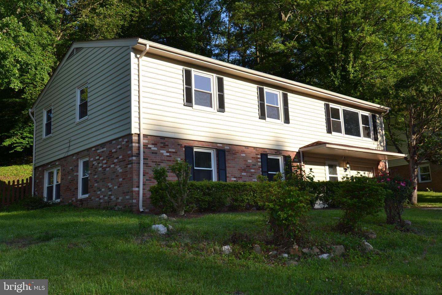7103 Galgate Dr Property Photo 2