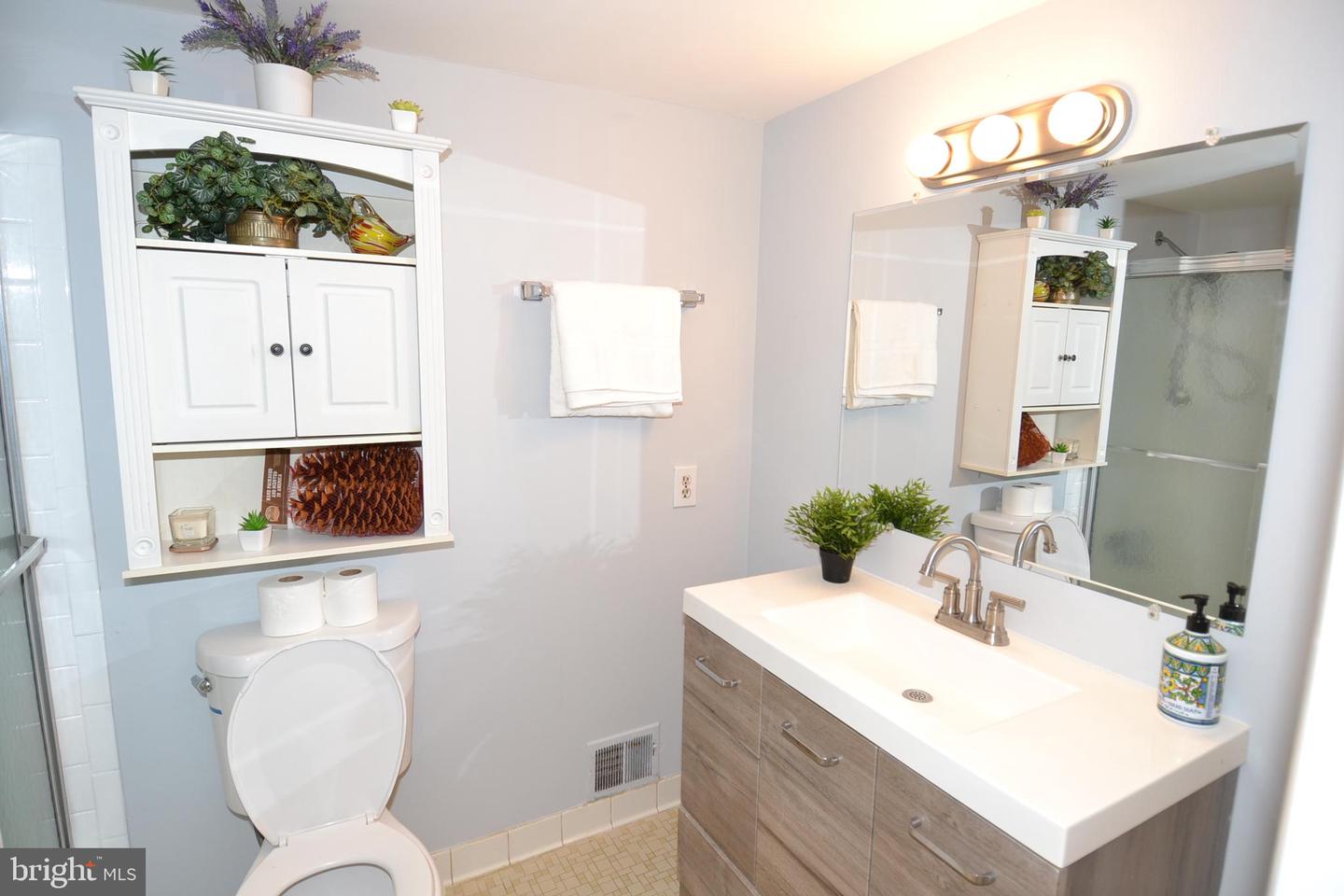 7103 Galgate Dr Property Photo 45