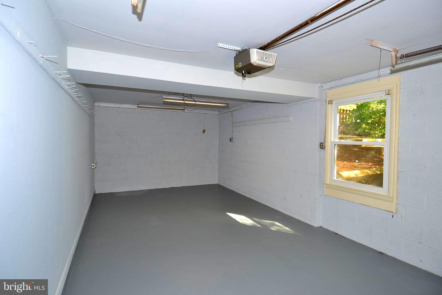 7103 Galgate Dr Property Photo 47