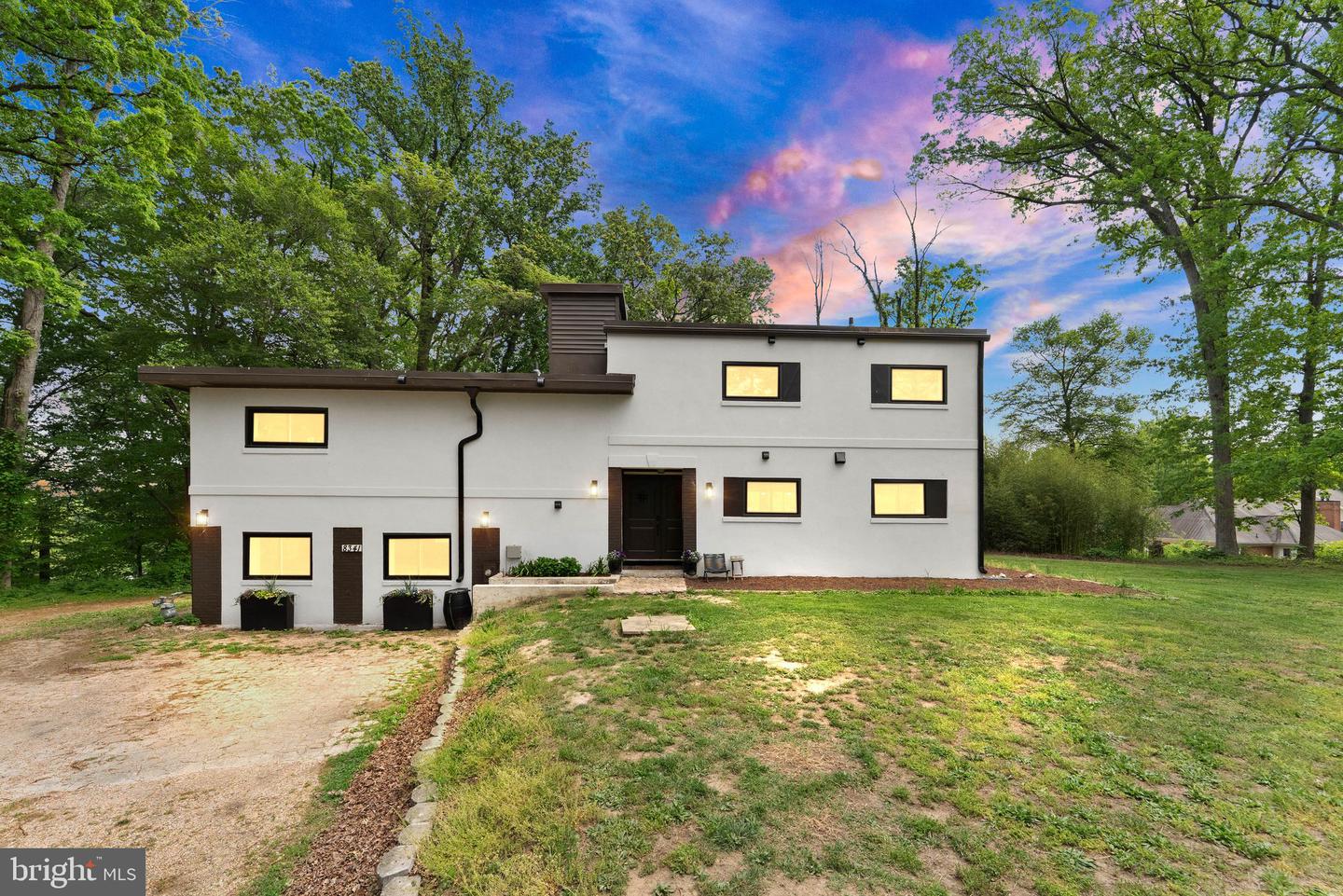 8341 Rolling Rd Property Photo 4