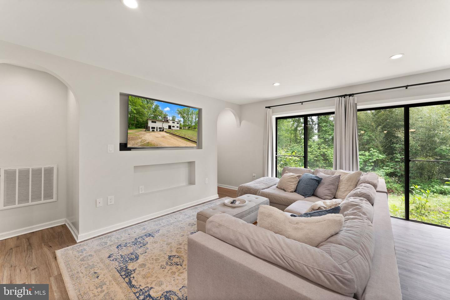 8341 Rolling Rd Property Photo 18
