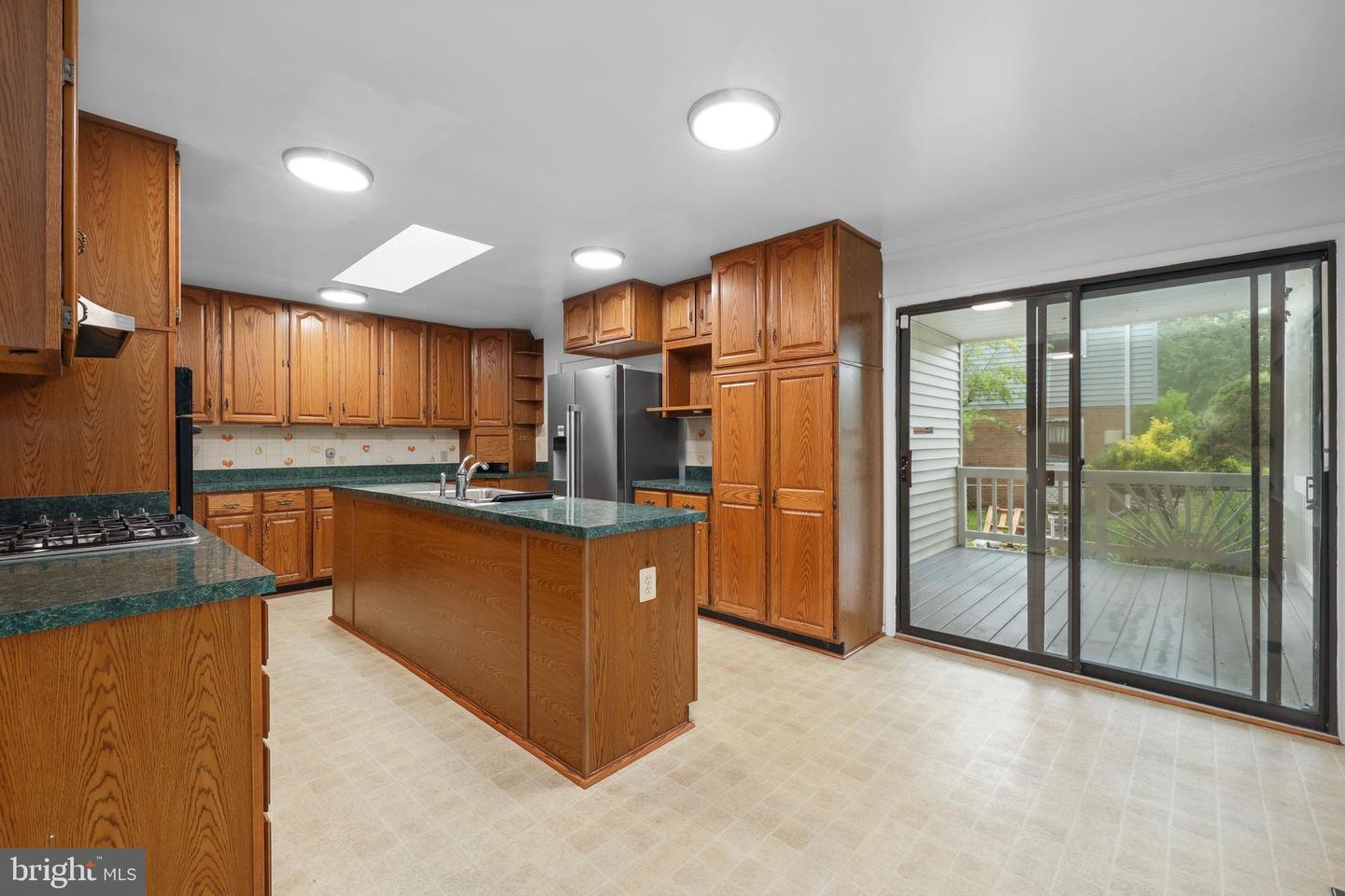 7007 Gillings Rd Property Photo 23