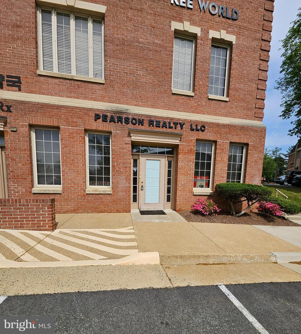 7006 Little River Tpke #a Property Photo 4