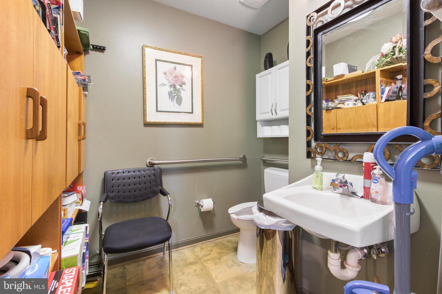 5661 Columbia Pike #3421-102 Property Photo 17