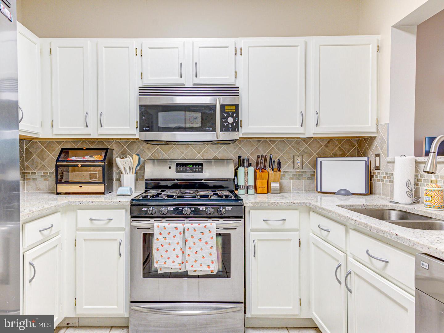 1720 Lake Shore Crest Dr #35 Property Photo 19