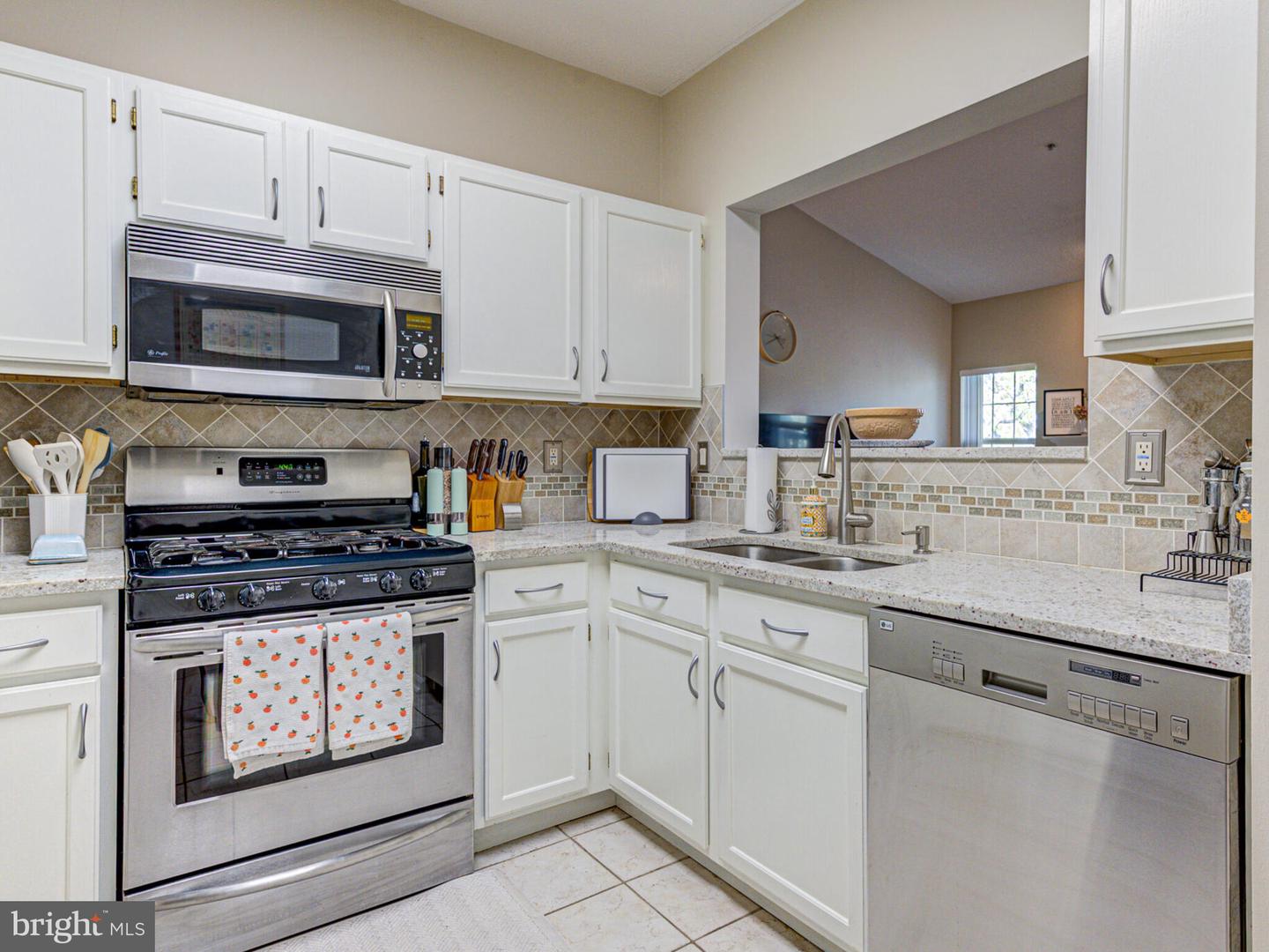 1720 Lake Shore Crest Dr #35 Property Photo 20