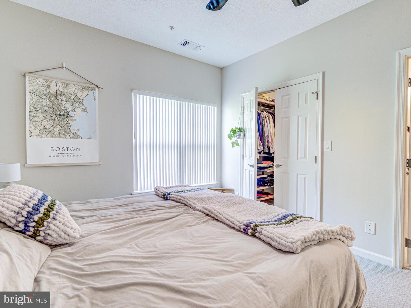 1720 Lake Shore Crest Dr #35 Property Photo 25