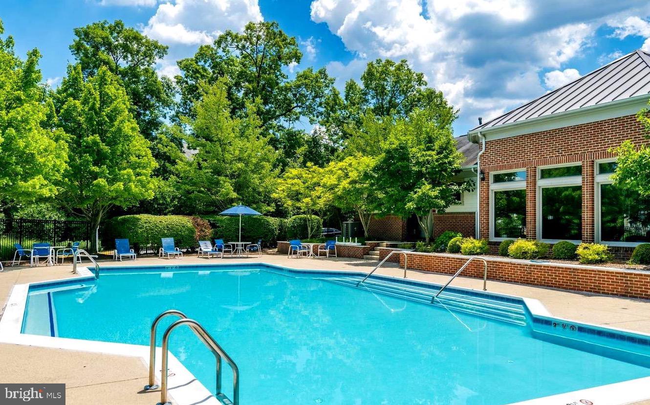 1720 Lake Shore Crest Dr #35 Property Photo 41